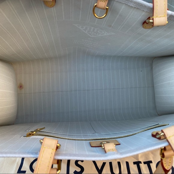 SOLD Louis Vuitton By The Pool Onthego GM Giant Monogram Tote - Picture 13 of 16